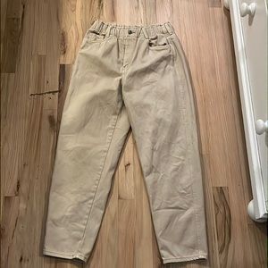 women’s khaki pants